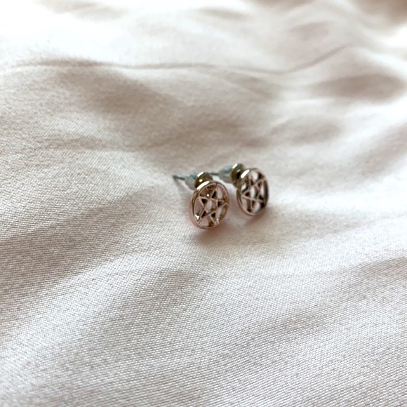 rose gold star earrings - Picture 2 of 2